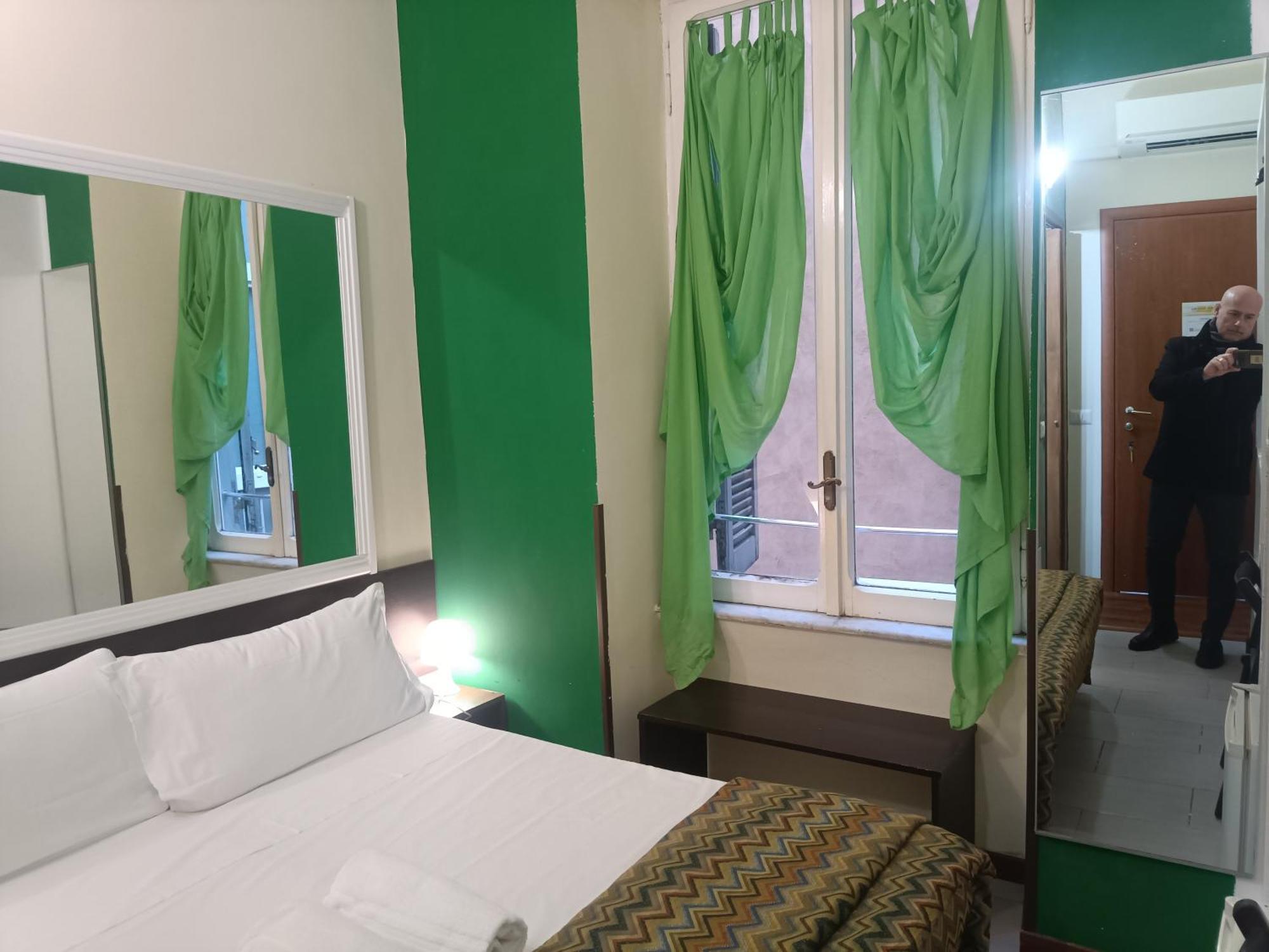 Enjoy Roma Bed and Breakfast Εξωτερικό φωτογραφία