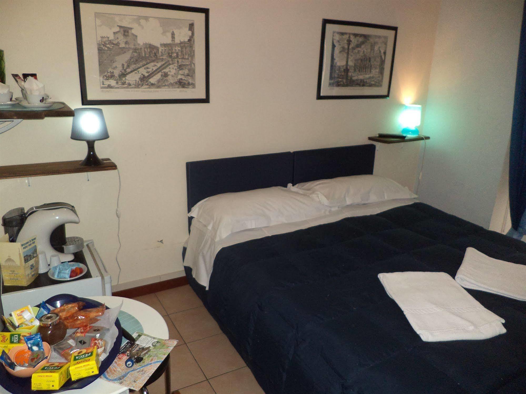 Enjoy Roma Bed and Breakfast Εξωτερικό φωτογραφία