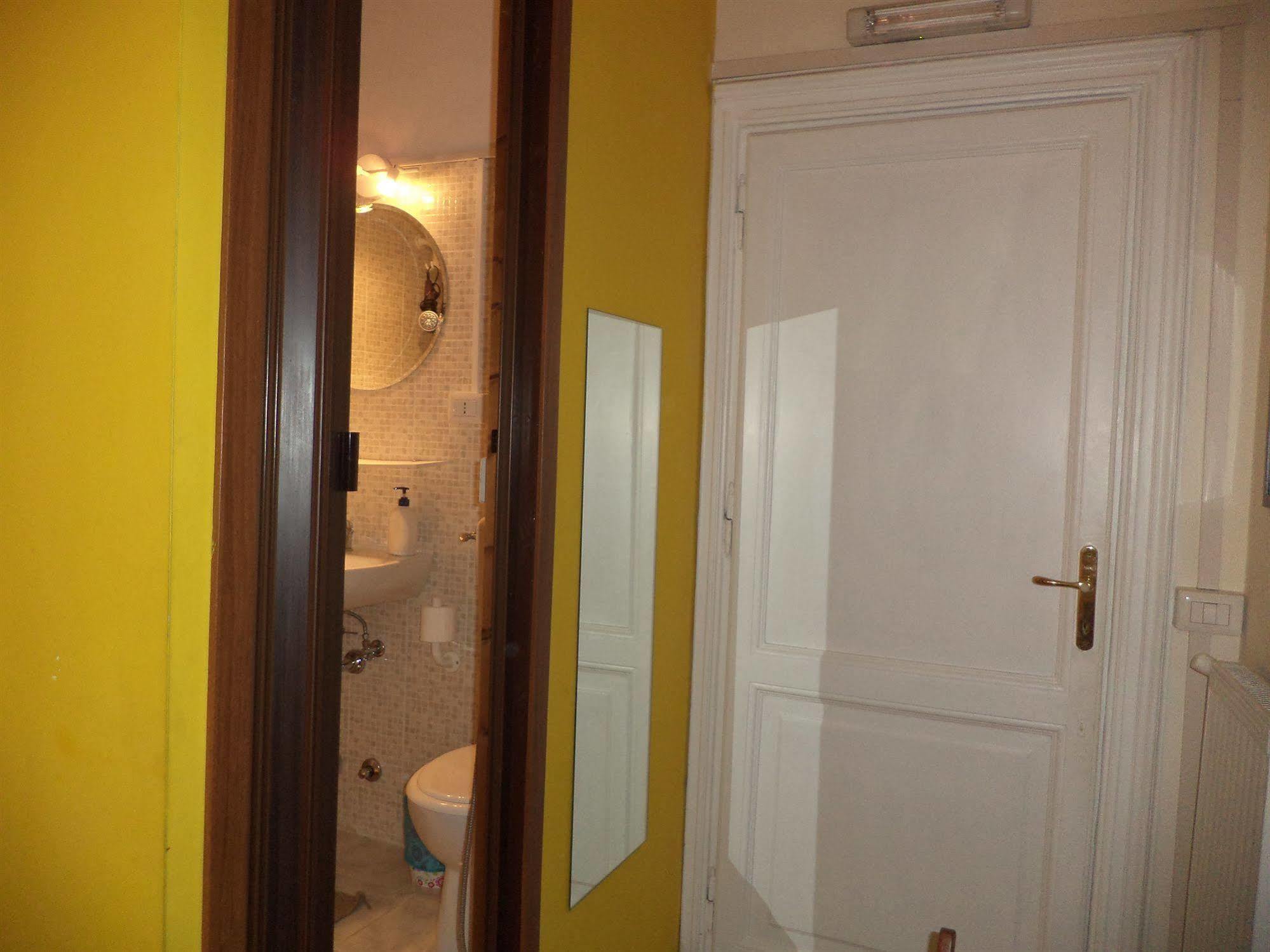 Enjoy Roma Bed and Breakfast Εξωτερικό φωτογραφία