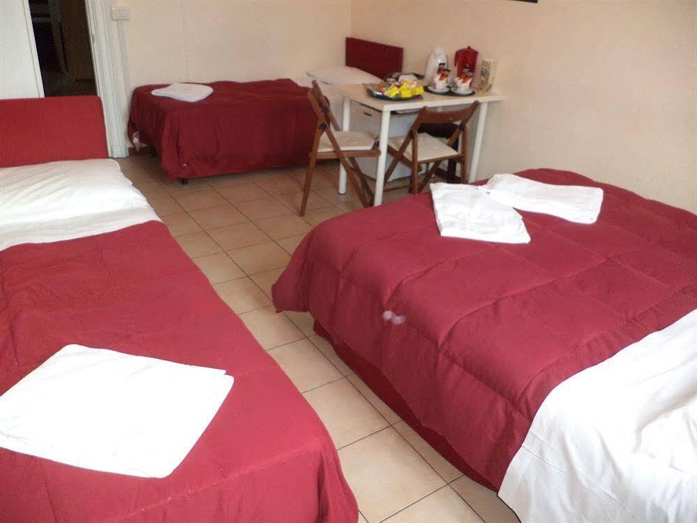 Enjoy Roma Bed and Breakfast Εξωτερικό φωτογραφία